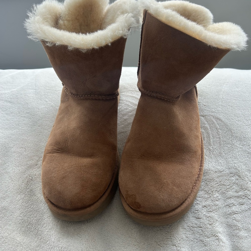 Cozy Brown Bow Back Uggs